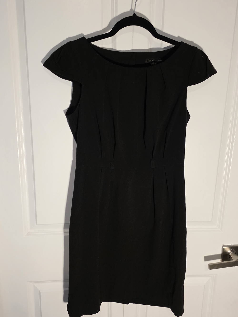City Triangles Black Cap-Sleeve Midi Sheath Dress